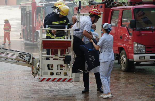 消防应急演练现场 (3).JPG