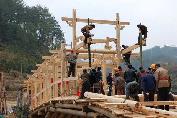 图5 急需保护的非物质文化遗产：中国木拱桥传统营造技艺（摄影：姚家飞）.jpg