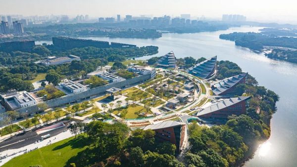 1-7 松山湖 悠兰里ULAND松山湖文化艺术街区 来源：创新松山湖.jpg